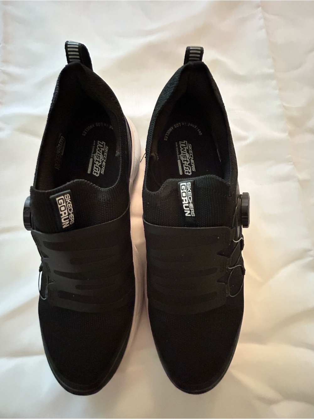 Skechers GOrun Women’s Black Lightweight Slip-On Sneakers Sz 8 LNWOT